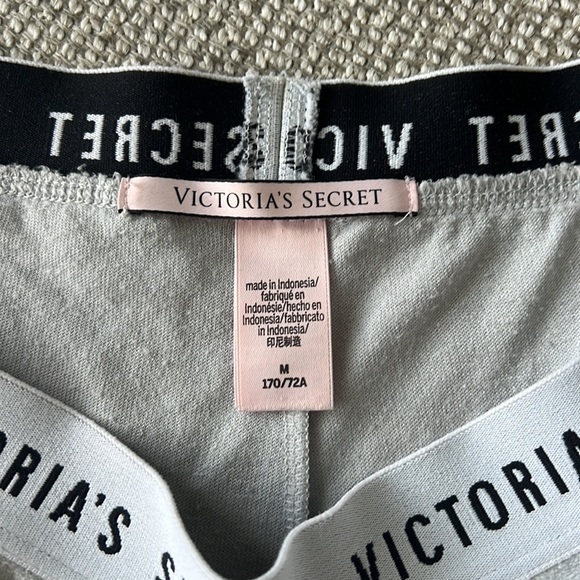 Victorias Secret pajama shorts - Picture 2 of 2